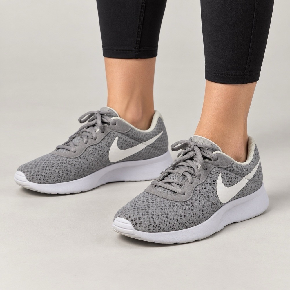 Nike Tanjun Women's Size 7 Wolf Grey White Mesh Sneakers 812655-010